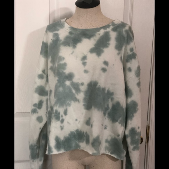 Hippie Rose Tops - BNWT Woman’s Hippie Rose Sz. L Tie Dyed top